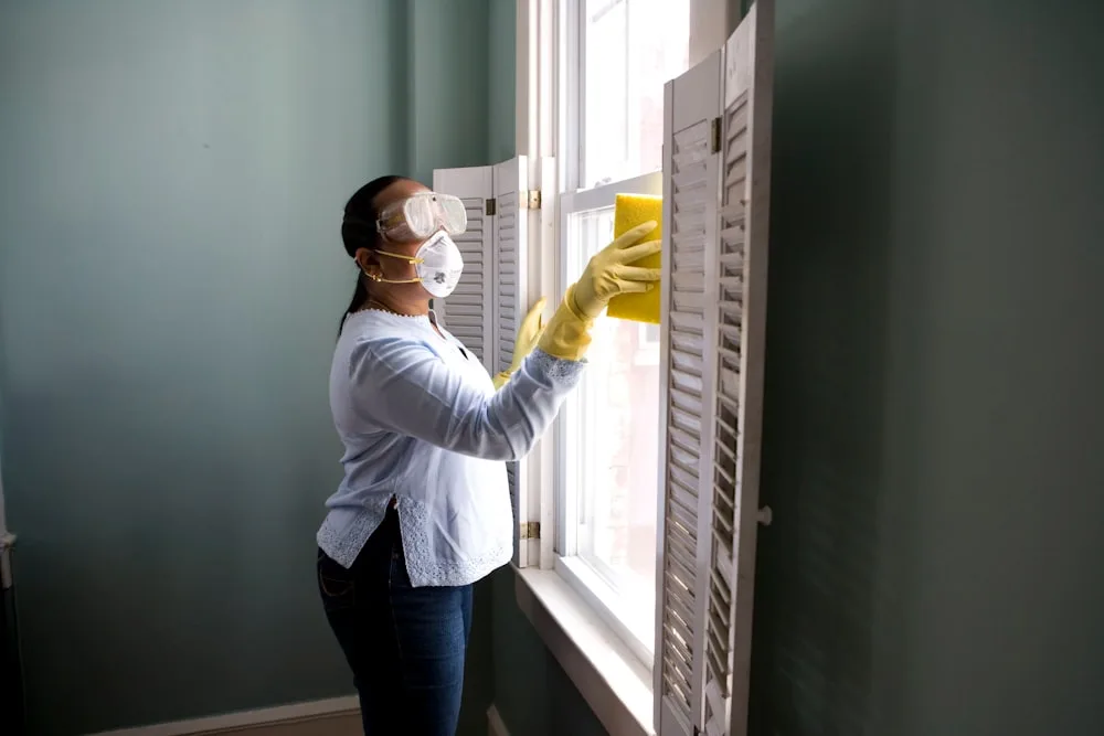 Master Appliance Repair Technician at work in Pickering